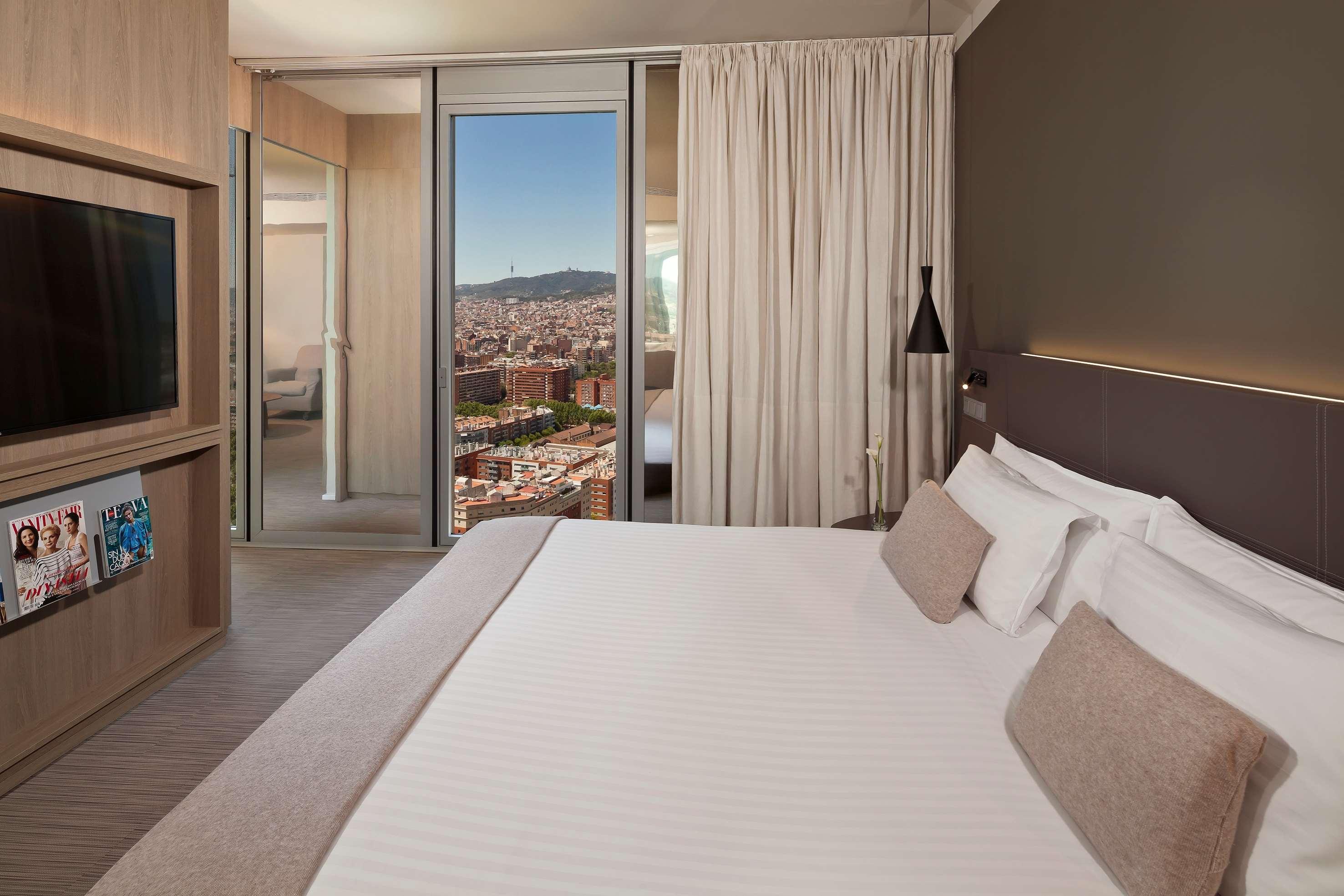 The Level At Melia Barcelona Sky Hotel Exterior photo
