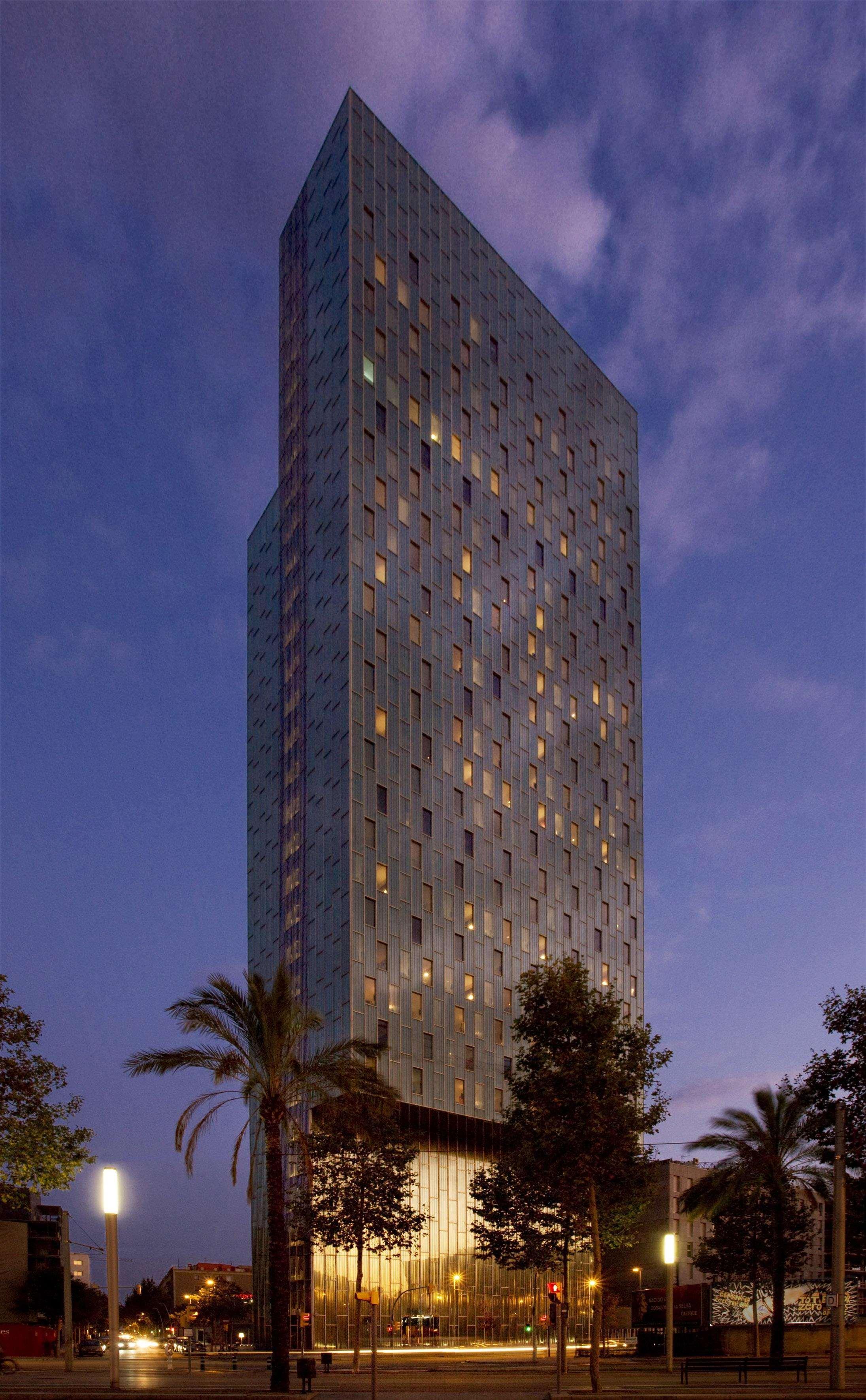 The Level At Melia Barcelona Sky Hotel Exterior photo